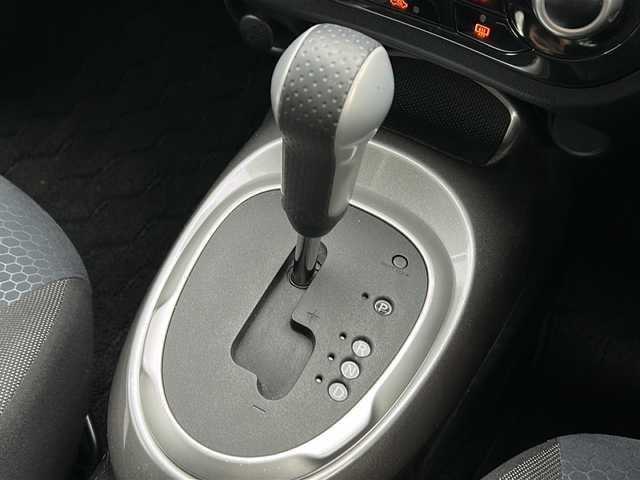 日産 ジューク 16GT FOUR タイプV 秋田県 2014(平26)年 4.4万km ラディアントレッド 社外SDナビ/社外CD、DVD、TV/バックカメラ/純正17インチAW/コーナーセンサー/スペアキー/４WD