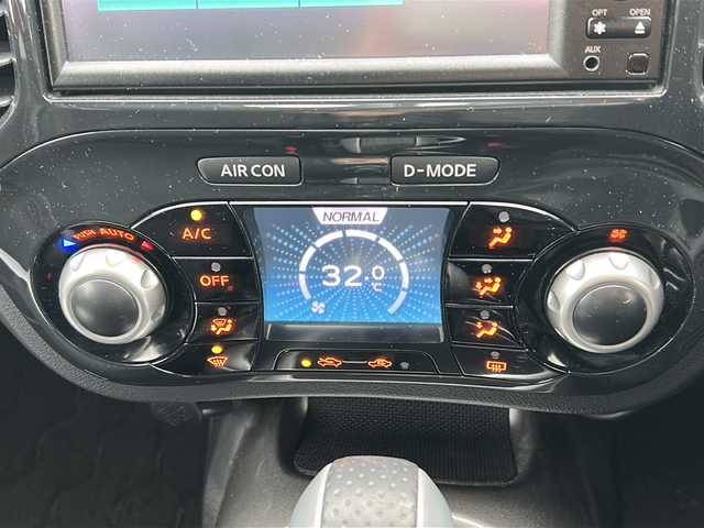 日産 ジューク 16GT FOUR タイプV 秋田県 2014(平26)年 4.4万km ラディアントレッド 社外SDナビ/社外CD、DVD、TV/バックカメラ/純正17インチAW/コーナーセンサー/スペアキー/４WD