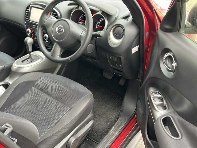 日産 ジューク 16GT FOUR タイプV 秋田県 2014(平26)年 4.4万km ラディアントレッド 社外SDナビ/社外CD、DVD、TV/バックカメラ/純正17インチAW/コーナーセンサー/スペアキー/４WD