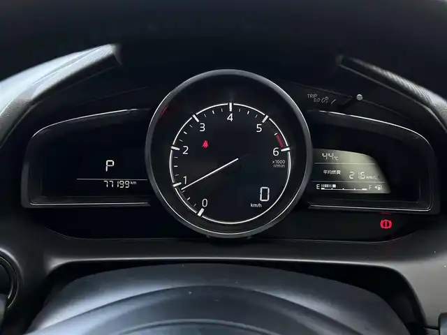 マツダ デミオ XD ツーリング 奈良県 2018(平30)年 7.8万km スノーフレイクホワイトパールマイカ 純正ナビ(フルセグTV/CD/DVD/AM・FM/BT/AUX)/バックカメラ/ビルトインETC/i-ACTIVSENSE/衝突被害軽減ブレーキ/レーンディパーチャーウォーニングシステム/クルーズコントロール/誤発進抑制機能/パドルシフト/ヘッドアップディスプレイ/シートヒーター(D/N席)/LEDヘッドライト/フォグランプ/本革巻きステアリング/純正フロアマット/社外15インチアルミホイール