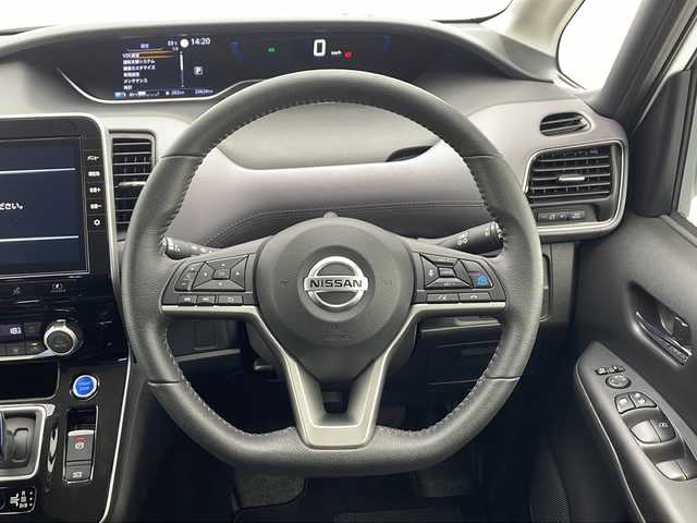 日産 セレナ e－パワー HWS V アーバンクロム 千葉県 2021(令3)年 2.6万km ブリリアントホワイトパール 純正大型ナビ/フルセグTV/両側パワースライドドア/フリップダウンモニター/アラウンドビューモニター/インテリジェントミラー/プロパイロット/側方支援/後側方支援/エマージェンシーブレーキ/駐車支援/ふらつき警報/オートホールド/ETC/LEDヘッドライト/プッシュスタート