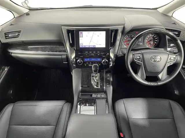 トヨタ アルファード S Cパッケージ 大阪府 2022(令4)年 1.1万km ホワイトパールクリスタルシャイン サンルーフ　黒革シート　純正ナビＴＶ　Ｂカメラ　後席モニター　三眼ＬＥＤ　デジタルインナーミラー　パワーシート／ヒーター／エアコン　電動リアゲート　衝突軽減　レーダーＣ　ＢＳＭ　クリアランスソナー