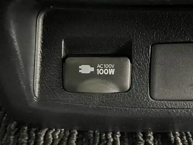トヨタ アルファード S Cパッケージ 大阪府 2022(令4)年 1.1万km ホワイトパールクリスタルシャイン サンルーフ　黒革シート　純正ナビＴＶ　Ｂカメラ　後席モニター　三眼ＬＥＤ　デジタルインナーミラー　パワーシート／ヒーター／エアコン　電動リアゲート　衝突軽減　レーダーＣ　ＢＳＭ　クリアランスソナー