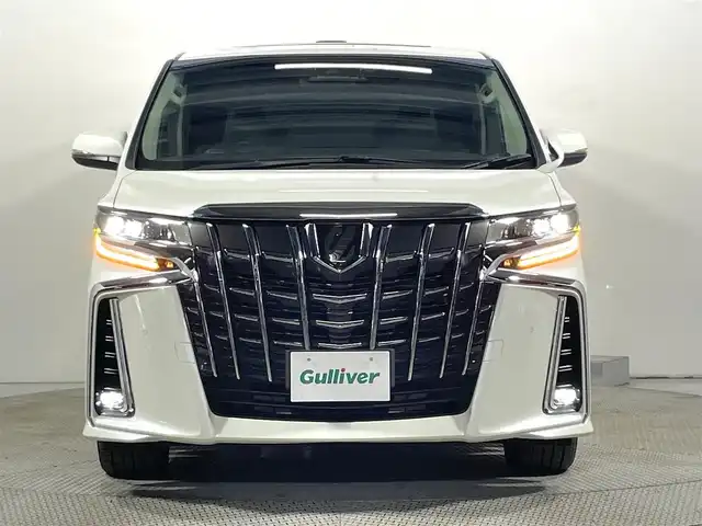 トヨタ アルファード S Cパッケージ 大阪府 2022(令4)年 1.1万km ホワイトパールクリスタルシャイン サンルーフ　黒革シート　純正ナビＴＶ　Ｂカメラ　後席モニター　三眼ＬＥＤ　デジタルインナーミラー　パワーシート／ヒーター／エアコン　電動リアゲート　衝突軽減　レーダーＣ　ＢＳＭ　クリアランスソナー