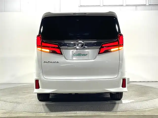 トヨタ アルファード S Cパッケージ 大阪府 2022(令4)年 1.1万km ホワイトパールクリスタルシャイン サンルーフ　黒革シート　純正ナビＴＶ　Ｂカメラ　後席モニター　三眼ＬＥＤ　デジタルインナーミラー　パワーシート／ヒーター／エアコン　電動リアゲート　衝突軽減　レーダーＣ　ＢＳＭ　クリアランスソナー