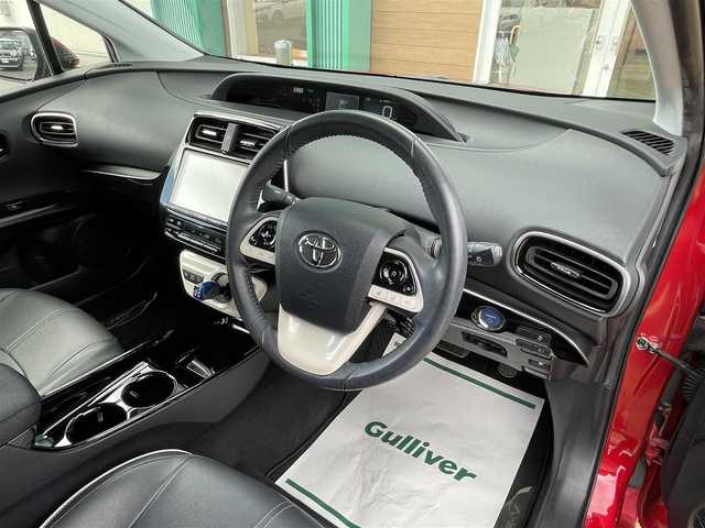 トヨタ プリウス ＰＨＶ S 宮崎県 2018(平30)年 8.1万km エモーショナルレッド ETC/バックカメラ/ドライブレコーダー/クルーズコントロール/LEDヘッドライト/シートヒーター/純正15インチアルミホイール/カーテンエアバック/ステアリングヒーター/シートカバー/トノカバー
