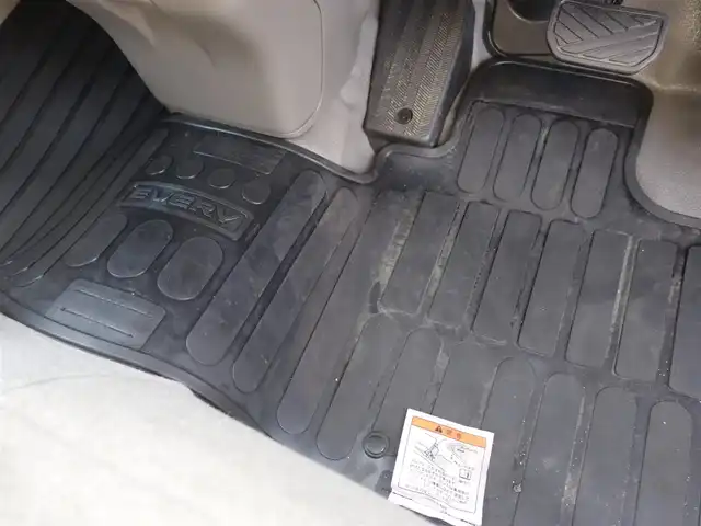 スズキ エブリイ PA 山形県 2024(令6)年 0.2万km スペリアホワイト パートタイム4WD/両側スライドドア/カーラジオ/　　【AM/FM】/オートライト/撥水シート/アイドリングストップ/コーナーセンサー/純正フロアマット/オーバーヘッドシェルフ/スペアキー×1