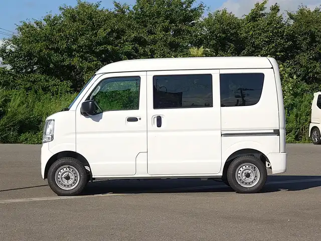 スズキ エブリイ PA 山形県 2024(令6)年 0.2万km スペリアホワイト パートタイム4WD/両側スライドドア/カーラジオ/　　【AM/FM】/オートライト/撥水シート/アイドリングストップ/コーナーセンサー/純正フロアマット/オーバーヘッドシェルフ/スペアキー×1