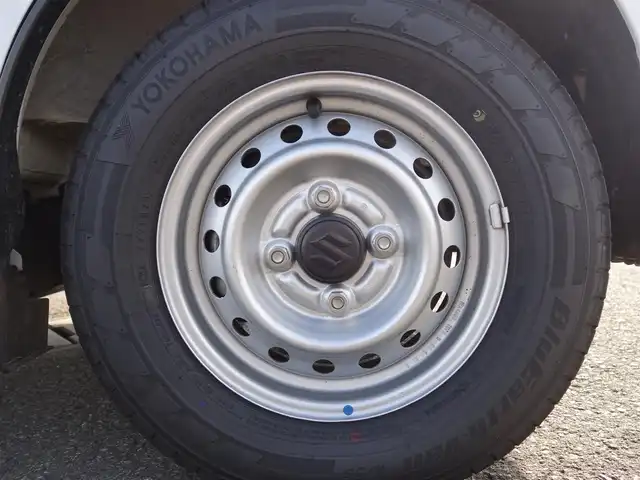 スズキ エブリイ PA 山形県 2024(令6)年 0.2万km スペリアホワイト パートタイム4WD/両側スライドドア/カーラジオ/　　【AM/FM】/オートライト/撥水シート/アイドリングストップ/コーナーセンサー/純正フロアマット/オーバーヘッドシェルフ/スペアキー×1