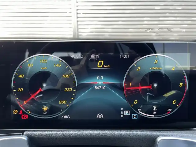 メルセデス・ベンツ Ｍ・ベンツ ＧＬＢ２００ｄ 4マチック AMGライン 三重県 2021(令3)年 5.5万km コスモスブラック ACC/レーダーセーフティ /純正ナビ/フルセグTV/全方位カメラ/ETC/ハーフレザー/シートヒーター/パワーシート/アンビエントライト/前後ドライブレコーダー/純正19インチアルミ
