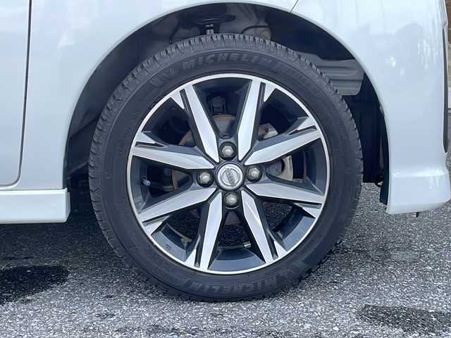 日産 デイズ ルークス ハイウェイスター Gターボ 岐阜県 2018(平30)年 5.8万km ホワイトパール 禁煙車/純正SDナビ/AM/FM/CD/DVD/USB/SD/Bluetooth/フルセグTV/アラウンドビューモニター/エマージェンシーブレーキ/両側パワースライドドア/前後コーナーセンサー/オートライト/オートハイビーム/LEDヘッドライト/フォグランプ/クルーズコントロール/純正ドライブレコーダー/ETC/ステアリングリモコン/オートエアコン/純正アルミホイール/純正フロアマット/純正ドアバイザー/インテリジェントキー/プッシュスタート