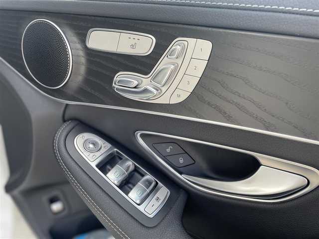 メルセデス・ベンツ Ｃ２００ ワゴン スポーツ 千葉県 2016(平28)年 5.8万km ダイヤモンドホワイト ARTICOレザー/運転席パワーシート/シートヒーター/ヘッドアップディスプレイ/レーダーセーフティパッケージ/純正HDDナビ/バックカメラ/地デジ/パワーバックドア/純正１８インチAW/LEDライト