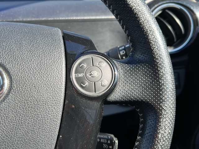 トヨタ アクア G G’s 岐阜県 2015(平27)年 9.3万km ブラックマイカ 登録時走行距離92224km/サイドエアロ/純正ナビ/フルセグＴＶ/バックカメラ/ハーフレザーシート/クルーズコントロール/純正アルミホイール/純正フロアマット/ビルトインＥＴＣ/プッシュスタート/スマートキー/ＬＥＤヘッドライト/オートライト/フロントフォグランプ/ドライブレコーダー/ドアバイザー/CDチェンジャー