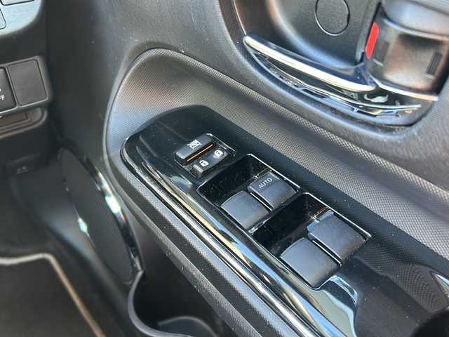 トヨタ アクア G G’s 岐阜県 2015(平27)年 9.3万km ブラックマイカ 登録時走行距離92224km/サイドエアロ/純正ナビ/フルセグＴＶ/バックカメラ/ハーフレザーシート/クルーズコントロール/純正アルミホイール/純正フロアマット/ビルトインＥＴＣ/プッシュスタート/スマートキー/ＬＥＤヘッドライト/オートライト/フロントフォグランプ/ドライブレコーダー/ドアバイザー/CDチェンジャー