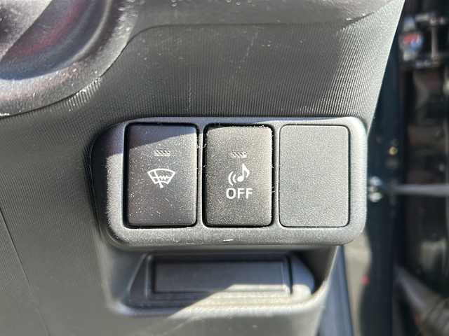 トヨタ アクア G G’s 岐阜県 2015(平27)年 9.3万km ブラックマイカ 登録時走行距離92224km/サイドエアロ/純正ナビ/フルセグＴＶ/バックカメラ/ハーフレザーシート/クルーズコントロール/純正アルミホイール/純正フロアマット/ビルトインＥＴＣ/プッシュスタート/スマートキー/ＬＥＤヘッドライト/オートライト/フロントフォグランプ/ドライブレコーダー/ドアバイザー/CDチェンジャー