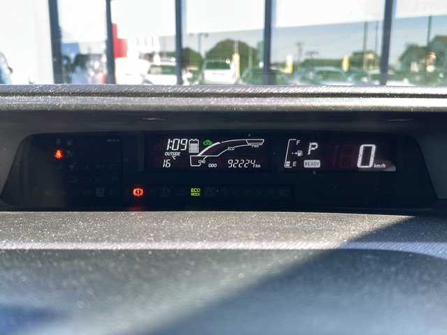 トヨタ アクア G G’s 岐阜県 2015(平27)年 9.3万km ブラックマイカ 登録時走行距離92224km/サイドエアロ/純正ナビ/フルセグＴＶ/バックカメラ/ハーフレザーシート/クルーズコントロール/純正アルミホイール/純正フロアマット/ビルトインＥＴＣ/プッシュスタート/スマートキー/ＬＥＤヘッドライト/オートライト/フロントフォグランプ/ドライブレコーダー/ドアバイザー/CDチェンジャー