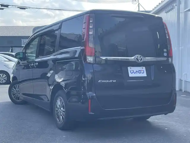 トヨタ エスクァイア Gi ブラックテーラード 大阪府 2016(平28)年 12.2万km スパークリングブラックパールクリスタルシャイン (株)IDOMが運営する【じしゃロン東大阪店】の自社ローン対象車両になります。こちらは現金ご利用時の価格です。自社ローンご希望の方は別途その旨お申付け下さい。/トヨタセーフティセンス/純正10インチナビ/・フルセグTV/Bluetooth/CD/DVD/後席フリップダウンモニター/バックモニター/クルーズコントロール/アイドリングストップ/ETC/前席シートヒーター/合皮シート/両側パワースライドドア/LEDライト/横滑り防止装置/スマートキー＆プッシュスタート/純正フロアマット