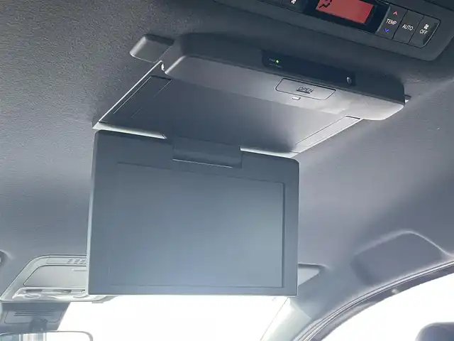 トヨタ エスクァイア Gi ブラックテーラード 大阪府 2016(平28)年 12.2万km スパークリングブラックパールクリスタルシャイン (株)IDOMが運営する【じしゃロン東大阪店】の自社ローン対象車両になります。こちらは現金ご利用時の価格です。自社ローンご希望の方は別途その旨お申付け下さい。/トヨタセーフティセンス/純正10インチナビ/・フルセグTV/Bluetooth/CD/DVD/後席フリップダウンモニター/バックモニター/クルーズコントロール/アイドリングストップ/ETC/前席シートヒーター/合皮シート/両側パワースライドドア/LEDライト/横滑り防止装置/スマートキー＆プッシュスタート/純正フロアマット