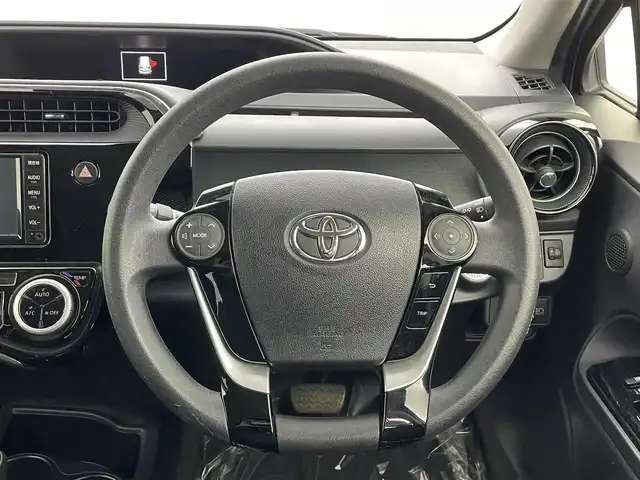 トヨタ アクア S スタイルブラック 埼玉県 2020(令2)年 4.8万km シルバーM 純正ナビＴＶ　Ｂカメラ　衝突軽減　ＥＴＣ　Ｂｌｕｅｔｏｏｔｈ　ＬＥＤヘッドライト　アイドリングストップ　オートハイビーム　レーンアシスト スマートキー プッシュスタート 純正15インチアルミ