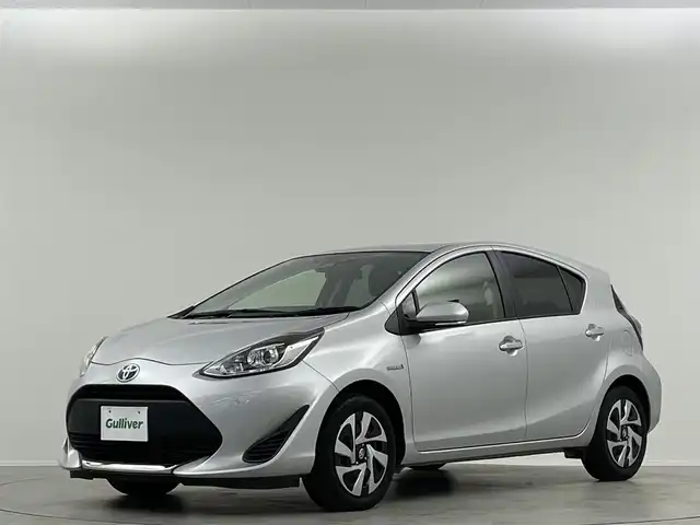 トヨタ アクア S スタイルブラック 埼玉県 2020(令2)年 4.8万km シルバーM 純正ナビＴＶ　Ｂカメラ　衝突軽減　ＥＴＣ　Ｂｌｕｅｔｏｏｔｈ　ＬＥＤヘッドライト　アイドリングストップ　オートハイビーム　レーンアシスト スマートキー プッシュスタート 純正15インチアルミ