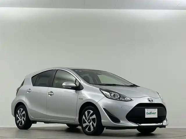 トヨタ アクア S スタイルブラック 埼玉県 2020(令2)年 4.8万km シルバーM 純正ナビＴＶ　Ｂカメラ　衝突軽減　ＥＴＣ　Ｂｌｕｅｔｏｏｔｈ　ＬＥＤヘッドライト　アイドリングストップ　オートハイビーム　レーンアシスト スマートキー プッシュスタート 純正15インチアルミ