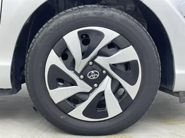 トヨタ アクア S スタイルブラック 埼玉県 2020(令2)年 4.8万km シルバーM 純正ナビＴＶ　Ｂカメラ　衝突軽減　ＥＴＣ　Ｂｌｕｅｔｏｏｔｈ　ＬＥＤヘッドライト　アイドリングストップ　オートハイビーム　レーンアシスト スマートキー プッシュスタート 純正15インチアルミ