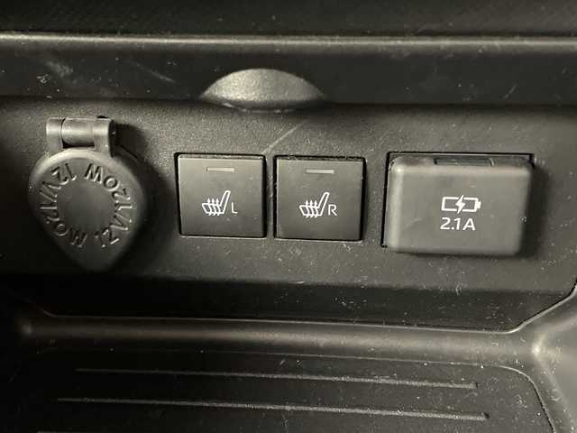 トヨタ ライズ Z 群馬県 2024(令6)年 4.7万km ブラックマイカメタリック/シャイニングホワイトパール ナビ　バックカメラ　ＥＴＣ　ドラレコ　シートヒーター　衝突被害軽減ブレーキ　レーンアシスト　アダプティブクルーズコントロール　ＬＥＤヘッドライト　オートライト　革巻きステアリング　スマートキー　禁煙車