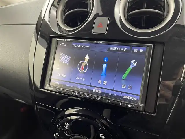 日産 ノート X Vセレクション 千葉県 2020(令2)年 5.3万km ホワイト 禁煙車/エマージェンシーブレーキ/・コーナーセンサー/・路外逸脱抑制機能/社外７型メモリナビ/・型番：CN-B301B/・Bluetooth/・バックカメラ/社外フロアマット/社外ドアバイザー/オートライト/・ヘッドライトレベライザー/電動格納ウインカーミラー/プッシュスタート&スマートキー（スペア有）