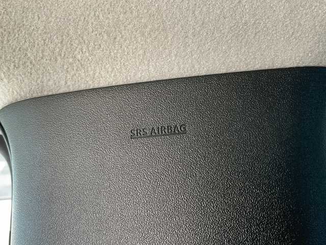 スズキ ジムニー XG 静岡県 2020(令2)年 4.3万km スペリアホワイト 純正ディスプレイオーディオ/・FM/AM/・CD/DVD/・Bluetooth/・USB/・iPod/主要装備/・バックカメラ/・マニュアルエアコン/・ＥＴＣ/・ルーフキャリア/・サイドカーテンエアバッグ/・ＬＥＤヘッドライト/・横滑り防止装置/・ヒルディセントコントロール/・Ｈ－Ｌ切替/・純正フロアマット