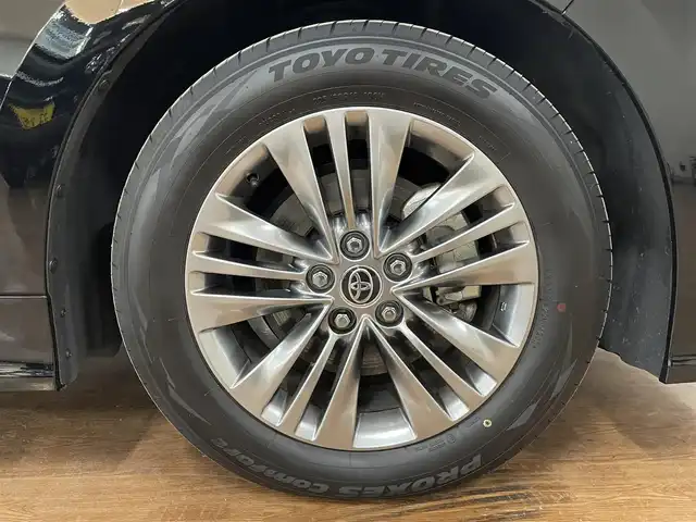 トヨタ アルファードハイブリット Z 道央・札幌 2023(令5)年 1.4万km ブラック ワンオーナー/寒冷地仕様/Toyota Safety Sense/純正14インチディスプレイオーディオ/フルセグ/Applecarplay/Bluetooth/AndroidAuto/パノラミックビューモニター/13.2型後席ディスプレイ/両側パワースライドドア/パワーバックドア/ユニバーサルステップ/ステアリングヒーター/シートヒーター（運/助/2列目）/パワーシート（運/助/2列目）/エアシート（運/助/2列目）/ レーダークルズコントロール/ヘッドアップディスプレイ/シーケンシャルウィンカー/純正18インチAW/モデリスタクールシャインキット/モデリスタシグネチャーイルミブレード/置くだけ充電/ETC2.0/前後ドラレコ/スマートキー×2/社外17インチAW付スタッドレスセット積込み/保証書/取扱説明書