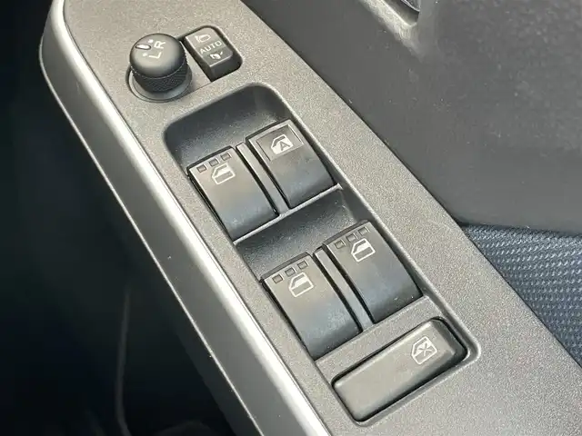 トヨタ ルーミー カスタムG－T 千葉県 2021(令3)年 3.6万km レーザーブルークリスタルシャイン スマートアシスト/　衝突軽減ブレーキ/レーンキープアシスト/　レーダークルーズコントロール/オートハイビーム/　クリアランスソナー/純正9インチナビ(NSZT-Y68T)/　フルセグ/BT/DVD/CD/USB/全方位カメラ/純正フリップダウンモニター/両側電動スライドドア/ETC/シートヒーター(D/N席)/純正15インチAW/LEDヘッドライト/オートライト/フォグライト/スマートキー/プッシュスタート