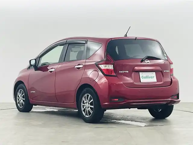 日産 ノート e－パワー X 福島県 2016(平28)年 7.3万km ガーネットレッド エマージェンシーブレーキ/・レーンアシスト/純正ナビ/・型番：MM136D-W/・フルセグTV/Bluetooth/CD/DVD/・アラウンドビューモニター/・ETC/・デジタルインナーミラー/アイドリングストップ/プッシュスタート/・スマートキー/LEDヘッドライト/・オートライト/電動格納ミラー/純正フロアマット/ドアバイザー