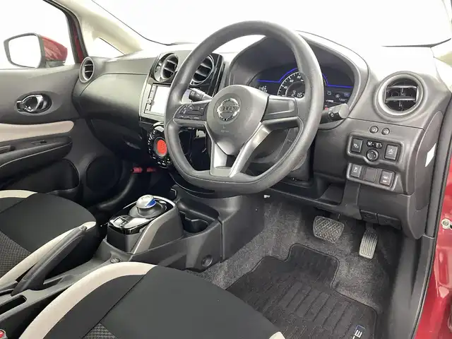 日産 ノート e－パワー X 福島県 2016(平28)年 7.3万km ガーネットレッド エマージェンシーブレーキ/・レーンアシスト/純正ナビ/・型番：MM136D-W/・フルセグTV/Bluetooth/CD/DVD/・アラウンドビューモニター/・ETC/・デジタルインナーミラー/アイドリングストップ/プッシュスタート/・スマートキー/LEDヘッドライト/・オートライト/電動格納ミラー/純正フロアマット/ドアバイザー
