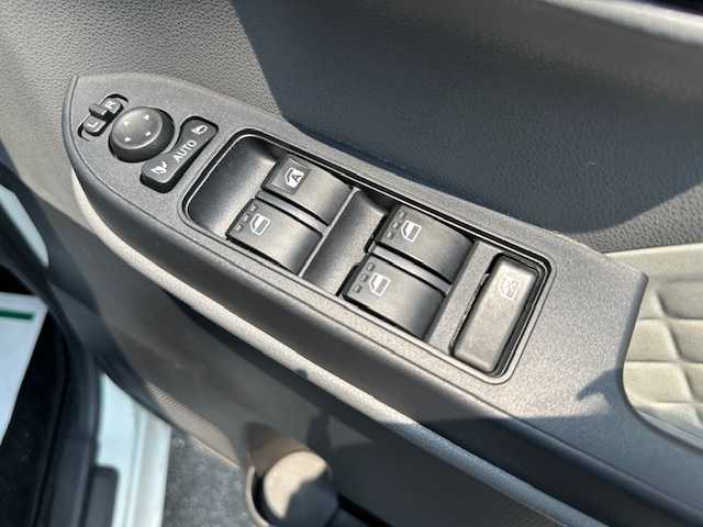 ダイハツ タント X 大阪府 2020(令2)年 1.9万km ホワイト 社外ナビ(MDV-D207BT)/バックカメラ/Bluetooth/CD/DVD/衝突軽減ブレーキ/横滑り防止装置/クリアランスソナー/両側パワースライドドア/ドライブレコーダー/LEDヘッドライト/オートライト/プッシュスタート/スマートキー