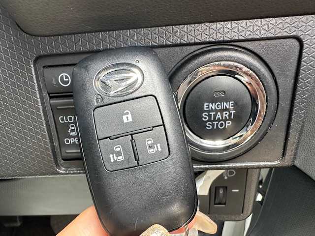 ダイハツ タント X 大阪府 2020(令2)年 1.9万km ホワイト 社外ナビ(MDV-D207BT)/バックカメラ/Bluetooth/CD/DVD/衝突軽減ブレーキ/横滑り防止装置/クリアランスソナー/両側パワースライドドア/ドライブレコーダー/LEDヘッドライト/オートライト/プッシュスタート/スマートキー