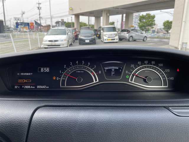 ホンダ Ｎ ＢＯＸ カスタム L 三重県 2021(令3)年 5.6万km プラチナホワイトパール 登録時55642km/社外ナビ/（AM/FM/TV/Bluetooth/AppleCarPlay/HDMI）/フルセグTV/バックカメラ/ETC/レーダークルーズコントロール/ステアリングスイッチ/オートライト/両側パワースライドドア/シートヒーター/衝突軽減システム/車線逸脱防止機能/コーナーセンサ/プッシュスタート/純正アルミ/純正フロアマット/スペアキー