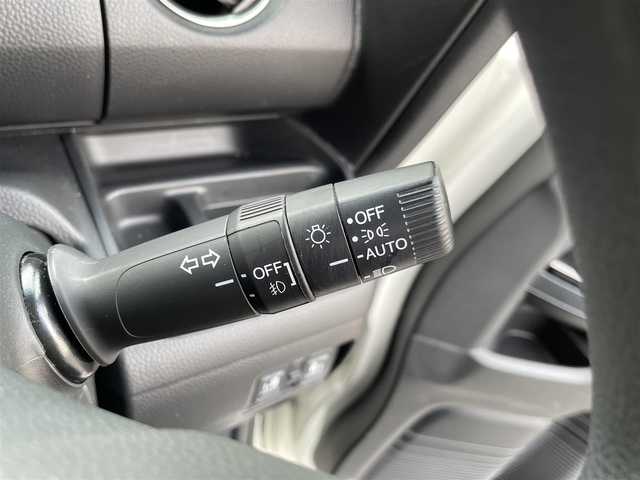 ホンダ Ｎ ＢＯＸ カスタム L 三重県 2021(令3)年 5.6万km プラチナホワイトパール 登録時55642km/社外ナビ/（AM/FM/TV/Bluetooth/AppleCarPlay/HDMI）/フルセグTV/バックカメラ/ETC/レーダークルーズコントロール/ステアリングスイッチ/オートライト/両側パワースライドドア/シートヒーター/衝突軽減システム/車線逸脱防止機能/コーナーセンサ/プッシュスタート/純正アルミ/純正フロアマット/スペアキー