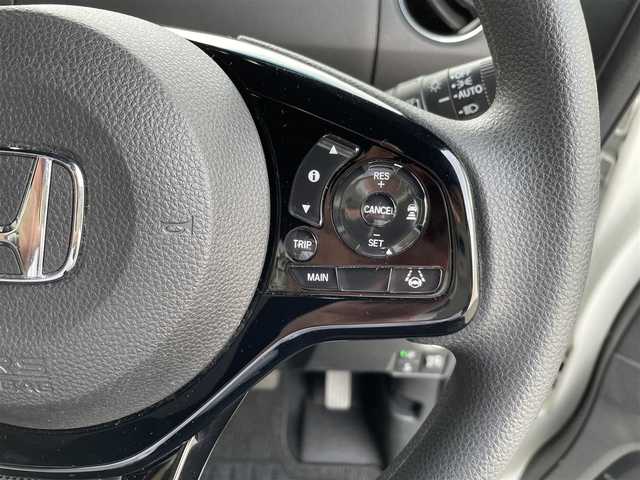 ホンダ Ｎ ＢＯＸ カスタム L 三重県 2021(令3)年 5.6万km プラチナホワイトパール 登録時55642km/社外ナビ/（AM/FM/TV/Bluetooth/AppleCarPlay/HDMI）/フルセグTV/バックカメラ/ETC/レーダークルーズコントロール/ステアリングスイッチ/オートライト/両側パワースライドドア/シートヒーター/衝突軽減システム/車線逸脱防止機能/コーナーセンサ/プッシュスタート/純正アルミ/純正フロアマット/スペアキー