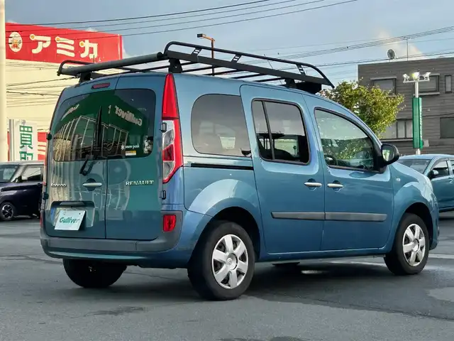 ルノー カングー ゼン 静岡県 2016(平28)年 5.5万km 青 ＳＤナビ（Ｂｌｕｅｔｏｏｔｈ、ＤＶＤ、ＣＤ、フルセグＴＶ）/ＥＴＣ/スペアキー/純正フロアマット/オートエアコン/リモコンキー/横滑り防止装置/ダブルエアバッグ/ハロゲンヘッドライト/パワーステアリング/パワーウインドウ/ABS