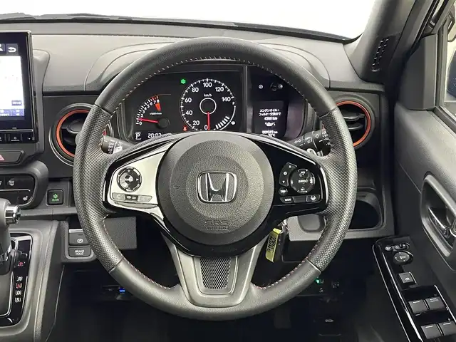 ホンダ Ｎ ＯＮＥ RS 千葉県 2023(令5)年 1万km クリスタルブラックパール HONDA Sensing/・衝突軽減ブレーキ/・誤発進抑制機能/・歩行者事故低減ステアリング/・先行車発進お知らせ機能/・標識認識機能/・路外逸脱抑制機能/・渋滞追従機能付クルーズコントロール/・車線維持支援システム/・後方誤発進抑制機能/・オートハイビーム/・パーキングセンサーシステム/純正9型メモリーナビ/・Bluetooth接続/・CD/DVD再生/・フルセグTV/・バックカメラ/コーナーセンサー/LEDヘッドライト/スマートキー/純正15インチAW/シートヒーター/レーダークルーズコントロール