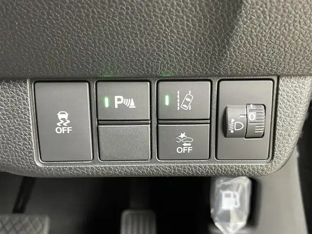 ホンダ Ｎ ＯＮＥ RS 千葉県 2023(令5)年 1万km クリスタルブラックパール HONDA Sensing/・衝突軽減ブレーキ/・誤発進抑制機能/・歩行者事故低減ステアリング/・先行車発進お知らせ機能/・標識認識機能/・路外逸脱抑制機能/・渋滞追従機能付クルーズコントロール/・車線維持支援システム/・後方誤発進抑制機能/・オートハイビーム/・パーキングセンサーシステム/純正9型メモリーナビ/・Bluetooth接続/・CD/DVD再生/・フルセグTV/・バックカメラ/コーナーセンサー/LEDヘッドライト/スマートキー/純正15インチAW/シートヒーター/レーダークルーズコントロール