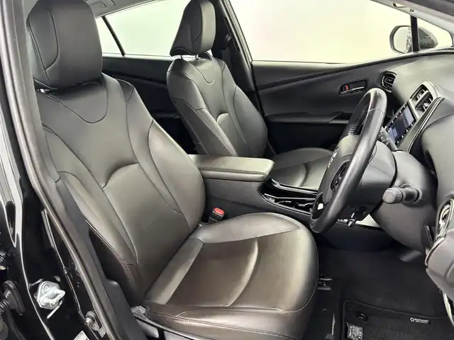 トヨタ プリウス S ツーリングセレ ブラックED 福岡県 2021(令3)年 7.9万km プレシャスブラックパール 純正ディスプレイオーディオ／フルセグＴＶ　/全方位カメラ　/レーダークルーズコントロール　/コーナーセンサー　/衝突被害軽減ブレーキ　/レーンキープ　/シートヒーター　/ビルトインＥＴＣ２．０　/前後ドラレコ　/ＬＥＤヘッドライト
