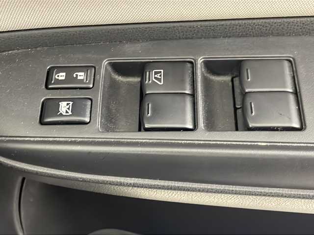 日産 ノート e－パワー X Vセレクション 埼玉県 2020(令2)年 3.8万km シルバー ・純正ナビ/・AM/FM/・フルセグTV/Bluetooth/・CD/USB/・全方位カメラ/・前後ドライブレコーダー/・ステアリングリモコン/・PCS/・LDA/・プッシュスタート/・スマートキー/・ドライブモードセレクト/・デジタルインナーミラー/・ウィンカーミラー/・パワーウィンドウ/・社外フロアマット/・純正ドアバイザー/・純正１５インチアルミホイール