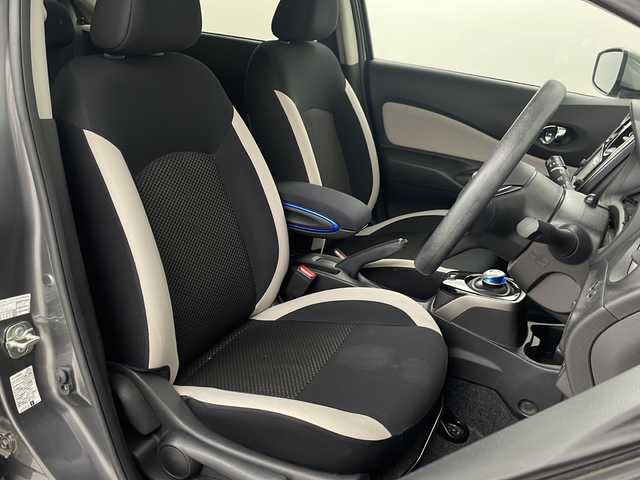 日産 ノート e－パワー X Vセレクション 埼玉県 2020(令2)年 3.8万km シルバー ・純正ナビ/・AM/FM/・フルセグTV/Bluetooth/・CD/USB/・全方位カメラ/・前後ドライブレコーダー/・ステアリングリモコン/・PCS/・LDA/・プッシュスタート/・スマートキー/・ドライブモードセレクト/・デジタルインナーミラー/・ウィンカーミラー/・パワーウィンドウ/・社外フロアマット/・純正ドアバイザー/・純正１５インチアルミホイール
