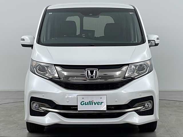 ホンダ ステップワゴン スパーダ クールスピリット 道央・札幌 2015(平27)年 4.4万km ホワイトオーキッドパール ・４WD＆ターボ/・寒冷地仕様/・純正ナビ（CD/DVD/BT/フルセグTV/USB）/・バックカメラ/・ハーフレザーシート/・前席シートヒーター/・ホンダセンシング/・両側パワースライドドア/・レーダークルーズコントロール/・パドルシフト/・ドアミラーヒーター/・LEDヘッドライト/・ステアリングスイッチ/・E T C/・社外ヘッドレストモニター/・コーナーセンサー/・アイドリングストップ/・社外AW付冬タイヤ積込