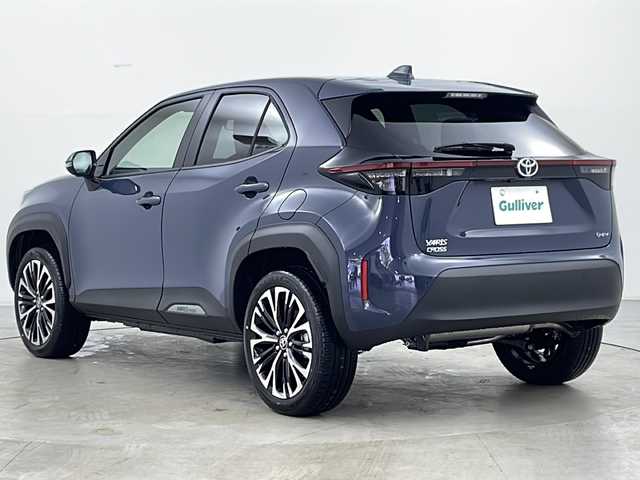 トヨタ ヤリスクロス ハイブリッド Z 道央・札幌 2025(令7)年 0.1千km グレー ・4WD　/・寒冷地仕様/・純正ディスプレイオーディオナビ&BT&USB&TV　/・パノラミックビューモニター/・バックカメラ/・トヨタセーフティセンス/・レーダークルーズコントロール/・レーンキープアシスト/・ブラインドスポットモニター/・コーナーセンサー/・D席パワーシート/・前席シートヒーター/・ハーフレザーシート/・ステアリングヒーター/・ステアリングスイッチ/・LEDヘッドライト/・オートライト/・オートマチックハイビーム/・スマートキー