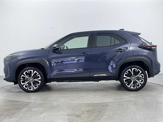 トヨタ ヤリスクロス ハイブリッド Z 道央・札幌 2025(令7)年 0.1千km グレー ・4WD　/・寒冷地仕様/・純正ディスプレイオーディオナビ&BT&USB&TV　/・パノラミックビューモニター/・バックカメラ/・トヨタセーフティセンス/・レーダークルーズコントロール/・レーンキープアシスト/・ブラインドスポットモニター/・コーナーセンサー/・D席パワーシート/・前席シートヒーター/・ハーフレザーシート/・ステアリングヒーター/・ステアリングスイッチ/・LEDヘッドライト/・オートライト/・オートマチックハイビーム/・スマートキー