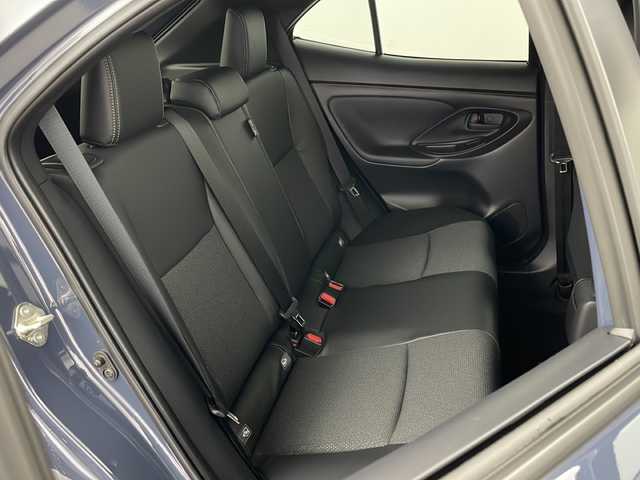 トヨタ ヤリスクロス ハイブリッド Z 道央・札幌 2025(令7)年 0.1千km グレー ・4WD　/・寒冷地仕様/・純正ディスプレイオーディオナビ&BT&USB&TV　/・パノラミックビューモニター/・バックカメラ/・トヨタセーフティセンス/・レーダークルーズコントロール/・レーンキープアシスト/・ブラインドスポットモニター/・コーナーセンサー/・D席パワーシート/・前席シートヒーター/・ハーフレザーシート/・ステアリングヒーター/・ステアリングスイッチ/・LEDヘッドライト/・オートライト/・オートマチックハイビーム/・スマートキー