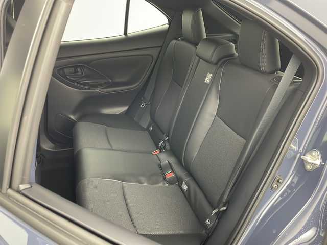 トヨタ ヤリスクロス ハイブリッド Z 道央・札幌 2025(令7)年 0.1千km グレー ・4WD　/・寒冷地仕様/・純正ディスプレイオーディオナビ&BT&USB&TV　/・パノラミックビューモニター/・バックカメラ/・トヨタセーフティセンス/・レーダークルーズコントロール/・レーンキープアシスト/・ブラインドスポットモニター/・コーナーセンサー/・D席パワーシート/・前席シートヒーター/・ハーフレザーシート/・ステアリングヒーター/・ステアリングスイッチ/・LEDヘッドライト/・オートライト/・オートマチックハイビーム/・スマートキー