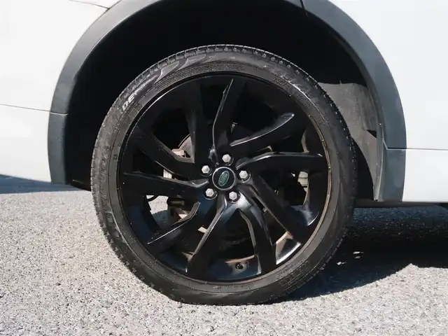 ランドローバー ランドローバー ディスカバリースポーツ　HSE 千葉県 2016(平28)年 4.4万km 白 純正ナビ/バックカメラ/サイドカメラ/フルセグＴＶ/パノラマルーフ/ＭＥＲＩＤＩＡＮサラウンドシステム/前後ドライブレコーダー/純正20インチAW/クルーズコントロール/電動リアゲート　/ETC/黒革/全席シートヒーター/ステアリングヒーター/パドルシフト/ATPC(オールテレイン・プログレス・コントロール)/取説/保証書/スマートキー×2本